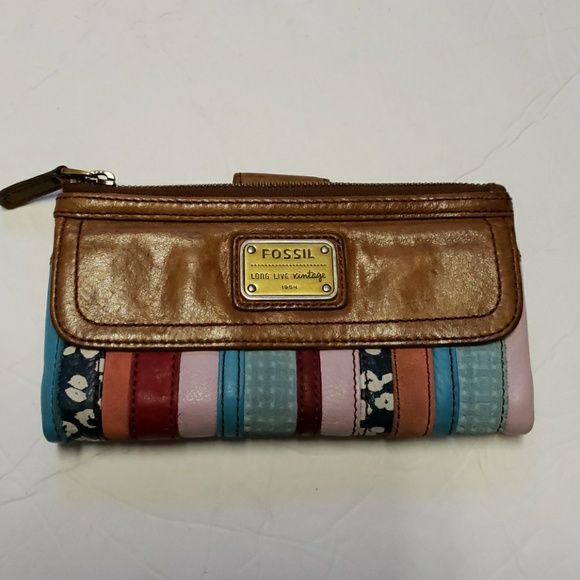 Fossil Handbags - Free Fossil wallet with any $75.00 purchase